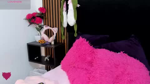 Madelin Clerk online show from 2, 12, 2024