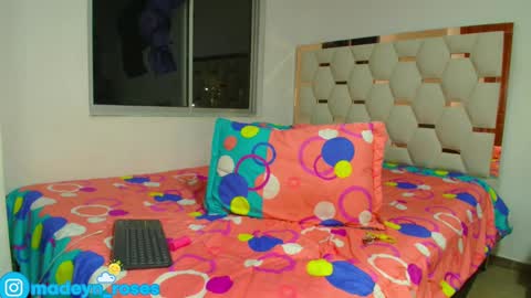 madelyn roses online show from 9, 3, 2025