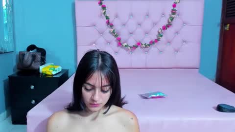 Snapshot of madisoncarzon chatting on 18, 11, 2025 Madison Carzon online show from 18, 11, 2025