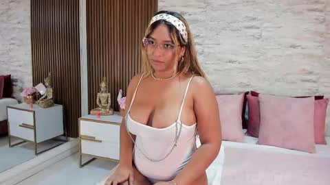 madisonhunterr_ online show from 22, 2, 2025