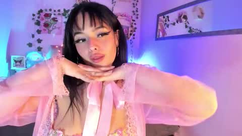 Snapshot of madissonborch chatting on 3, 11, 2025 Rouse online show from 3, 11, 2025