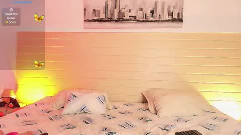 Snapshot of madissonkay chatting on 15, 12, 2025 online show from 15, 12, 2025