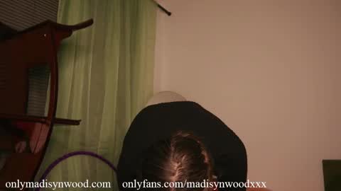 Madisyn Wood online show from 1, 3, 2025
