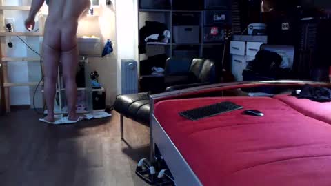 Snapshot of madlymac chatting on 5, 1, 2025 madlymac online show from 5, 1, 2025
