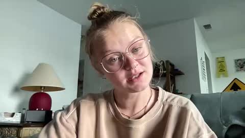 madlymads online show from 19, 12, 2025