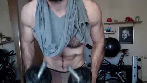 Snapshot of madmax20x chatting on 12, 11, 2025 madmax20x online show from 12, 11, 2025