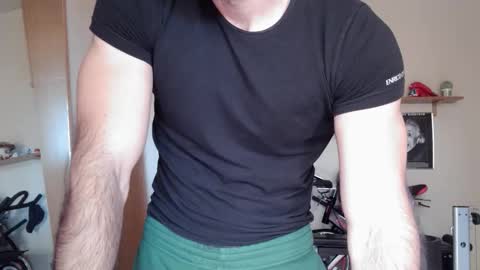 Snapshot of madmax20x chatting on 30, 11, 2025 madmax20x online show from 30, 11, 2025