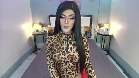 Snapshot of madnesswilxx chatting on 8, 11, 2025 Wil online show from 8, 11, 2025