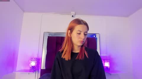 Snapshot of maee_angels chatting on 23, 12, 2024 MAEE ANGELS online show from 23, 12, 2024