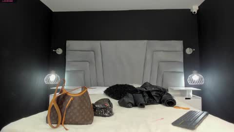 Snapshot of maee_angels chatting on 27, 1, 2025 MAEE ANGELS online show from 27, 1, 2025