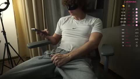 Snapshot of maestro3369 chatting on 8, 11, 2025 Mike XMaestro 3369 online show from 8, 11, 2025