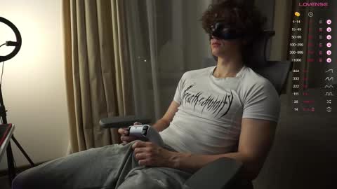 Snapshot of maestro3369 chatting on 17, 11, 2025 Mike XMaestro 3369 online show from 17, 11, 2025