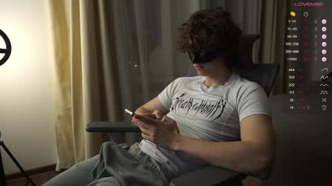 Snapshot of maestro3369 chatting on 18, 11, 2025 Mike XMaestro 3369 online show from 18, 11, 2025