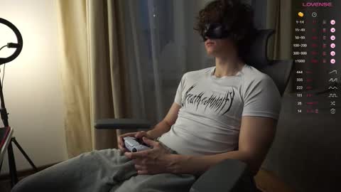 Snapshot of maestro3369 chatting on 20, 11, 2025 Mike XMaestro 3369 online show from 20, 11, 2025