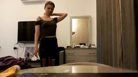 Snapshot of magaretunion chatting on 28, 11, 2025 Margaret online show from 28, 11, 2025