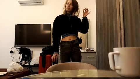 Snapshot of magaretunion chatting on 18, 12, 2025 Margaret online show from 18, 12, 2025