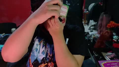 Snapshot of maggcass chatting on 27, 2, 2025 MaggCass online show from 27, 2, 2025