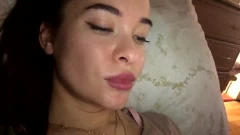 magggg658318 online show from 23, 12, 2024