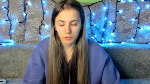 Snapshot of maggiecake chatting on 14, 12, 2024 Maggie online show from 14, 12, 2024