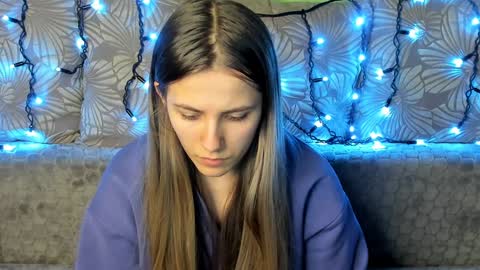 Snapshot of maggiecake chatting on 15, 12, 2024 Maggie online show from 15, 12, 2024