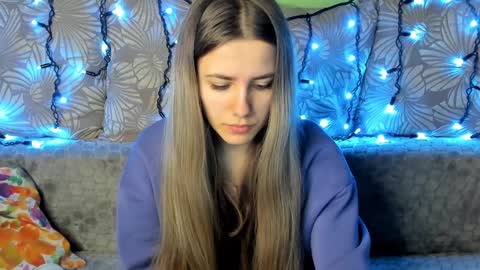 Snapshot of maggiecake chatting on 17, 12, 2024 Maggie online show from 17, 12, 2024