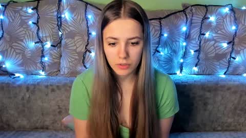 Snapshot of maggiecake chatting on 21, 12, 2024 Maggie online show from 21, 12, 2024