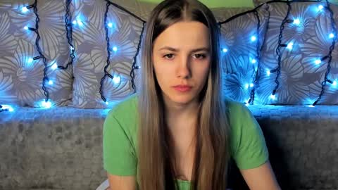 Snapshot of maggiecake chatting on 23, 12, 2024 Maggie online show from 23, 12, 2024