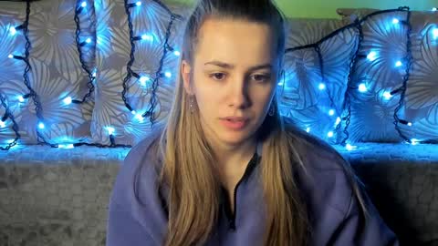 Snapshot of maggiecake chatting on 8, 1, 2025 Maggie online show from 8, 1, 2025