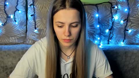 Snapshot of maggiecake chatting on 17, 1, 2025 Maggie online show from 17, 1, 2025
