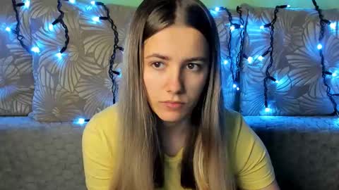 Snapshot of maggiecake chatting on 1, 11, 2025 Maggie online show from 1, 11, 2025