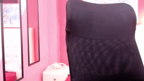 Snapshot of magic_axa_graham chatting on 19, 11, 2025 My name is magic axa grahamDont forget to follow me IG online show from 19, 11, 2025