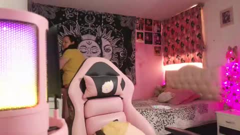 Snapshot of magic_clairewitch chatting on 7, 12, 2024 Claire online show from 7, 12, 2024