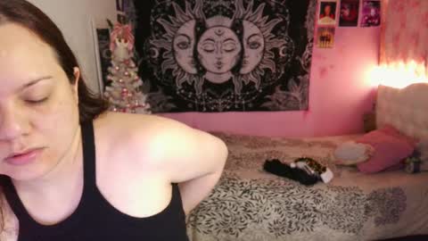 Snapshot of magic_clairewitch chatting on 25, 12, 2024 Claire online show from 25, 12, 2024