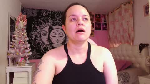 Snapshot of magic_clairewitch chatting on 25, 12, 2024 Claire online show from 25, 12, 2024