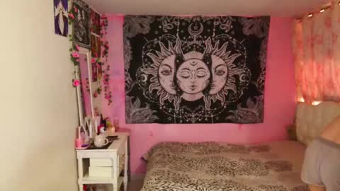 Snapshot of magic_clairewitch chatting on 17, 1, 2025 Claire online show from 17, 1, 2025