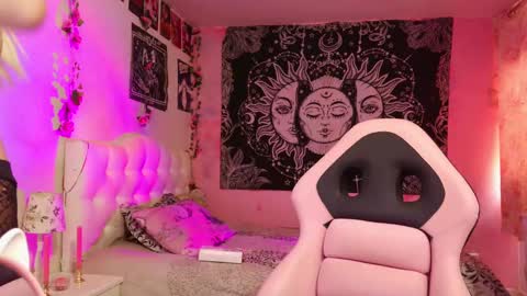 Snapshot of magic_clairewitch chatting on 14, 2, 2025 Claire online show from 14, 2, 2025