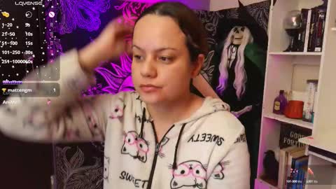 Snapshot of magic_clairewitch chatting on 5, 10, 2025 Claire online show from 5, 10, 2025