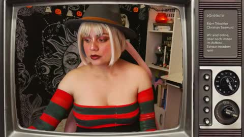 Snapshot of magic_clairewitch chatting on 26, 10, 2025 Claire online show from 26, 10, 2025