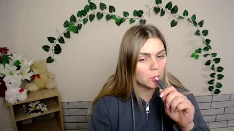 magic_katarina_ online show from 24, 12, 2024
