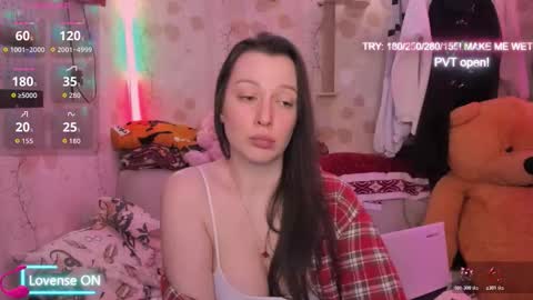 Snapshot of magic_lilly chatting on 18, 3, 2026 Hello sweet I am Lilly Lets have fun The show will start around 600 PM GTM or 100 PM GTM online show from 18, 3, 2026