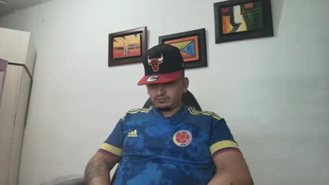 Snapshot of magic_milk23 chatting on 7, 11, 2025 magic_milk23 online show from 7, 11, 2025