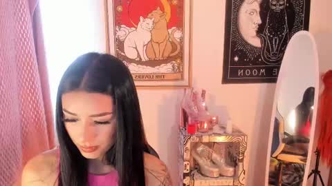 Scarlet online show from 7, 10, 2025