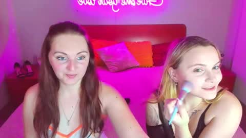 Lili and Bella online show from 18, 2, 2025