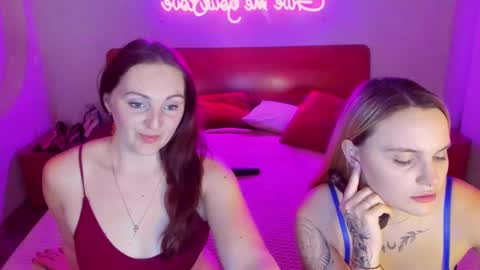 Lili and Bella online show from 9, 3, 2025