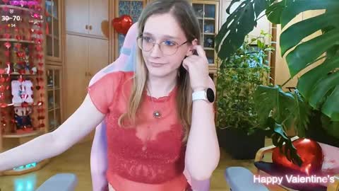 Nicole online show from 15, 2, 2025