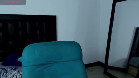 Snapshot of maia_davies chatting on 11, 12, 2024 Maia online show from 11, 12, 2024