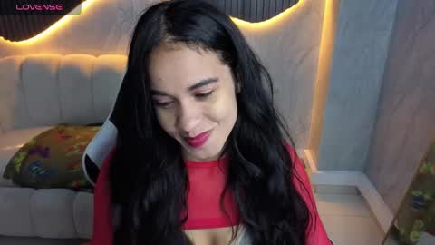 Snapshot of maia_tx chatting on 1, 11, 2025 Online 800 to 1400 online show from 1, 11, 2025