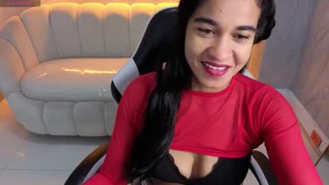 Snapshot of maia_tx chatting on 13, 11, 2025 Online 800 to 1400 online show from 13, 11, 2025