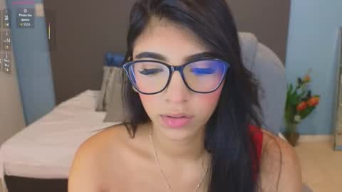 Snapshot of maiaa_ruiz chatting on 1, 10, 2025 Maiaa Ruiz online show from 1, 10, 2025