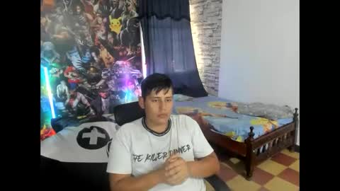 Snapshot of maiker_lozano_ chatting on 22, 10, 2025 maiker lozano online show from 22, 10, 2025